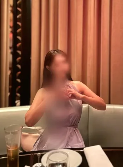 Agnes, 30