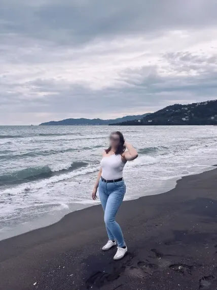 Agnes, 21