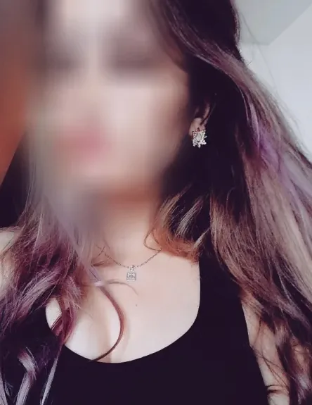 Alma, 32