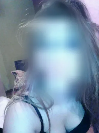 Alma, 25