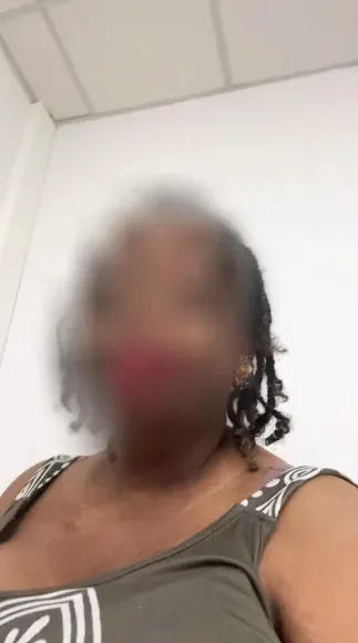 Astrid, 32