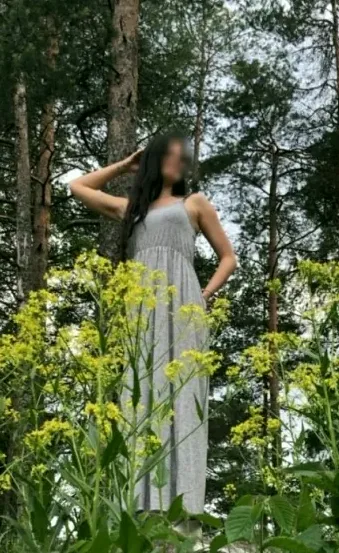 Caroline, 36