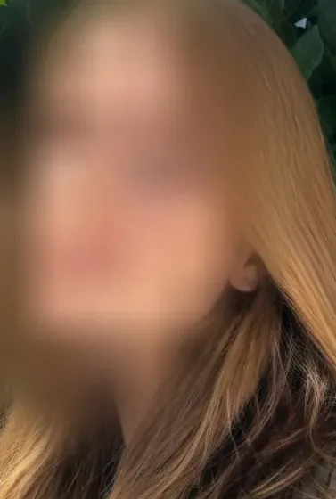 Clara, 23