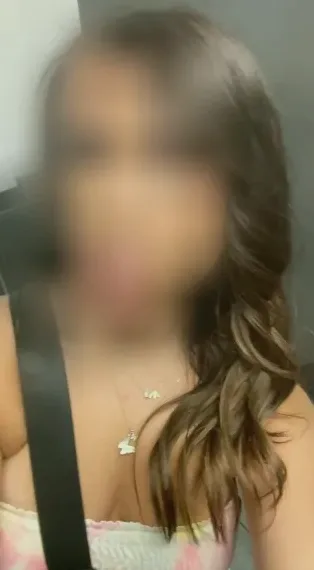 Marianne, 24
