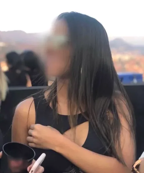 Mathilde, 23