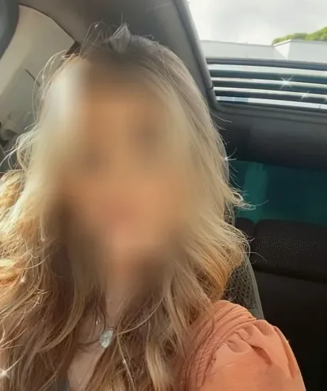 Nadia, 28
