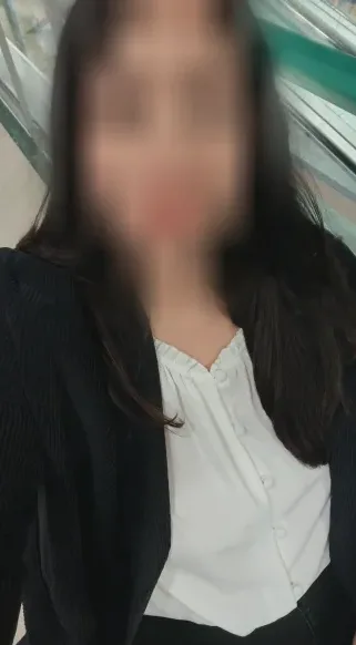 Nora, 39