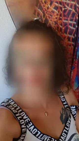 Rosa, 40
