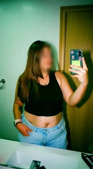Sofia, 28