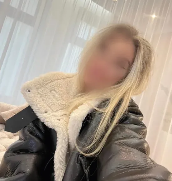 Zeynep, 33